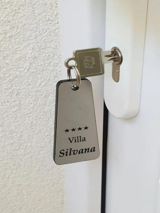 Apartments Villa Silvana Млини Номер фото